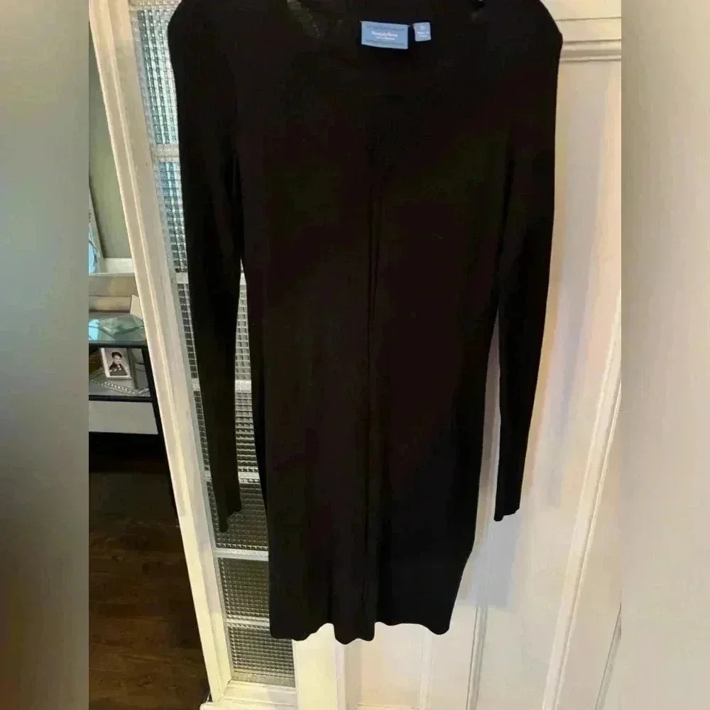 Simply Vera black sweater dress. Long sleeve ribbed crew neck sz XS